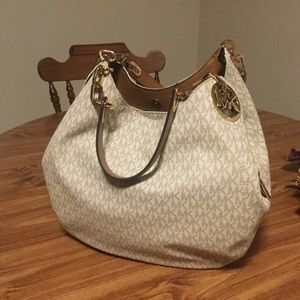 Michael Kors Fulton Shoulder Tote